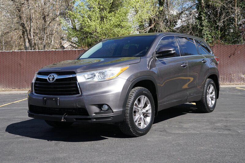 2014 Toyota Highlander LE Plus   - Photo 1 - Midvale, UT 84047