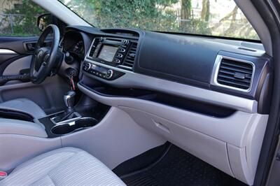 2014 Toyota Highlander LE Plus   - Photo 39 - Midvale, UT 84047