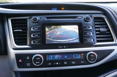 2014 Toyota Highlander LE Plus   - Photo 21 - Midvale, UT 84047