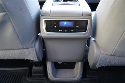 2014 Toyota Highlander LE Plus   - Photo 30 - Midvale, UT 84047
