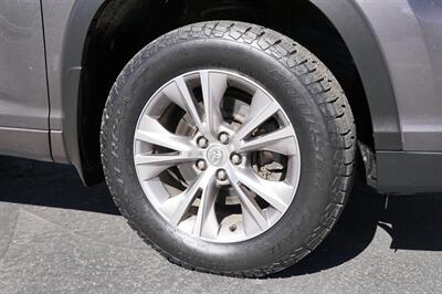 2014 Toyota Highlander LE Plus   - Photo 10 - Midvale, UT 84047