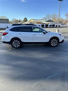 2017 Subaru Outback 3.6R Limited   - Photo 4 - Midvale, UT 84047