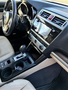 2017 Subaru Outback 3.6R Limited   - Photo 7 - Midvale, UT 84047