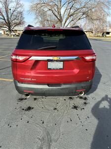2021 Chevrolet Traverse LT Cloth   - Photo 2 - Midvale, UT 84047