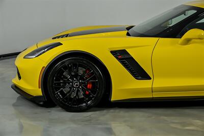 2015 Chevrolet Corvette Z06 3LZ   - Photo 7 - Joliet, IL 60435