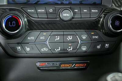 2015 Chevrolet Corvette Z06 3LZ   - Photo 34 - Joliet, IL 60435