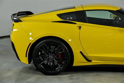 2015 Chevrolet Corvette Z06 3LZ   - Photo 13 - Joliet, IL 60435