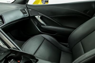 2015 Chevrolet Corvette Z06 3LZ   - Photo 37 - Joliet, IL 60435