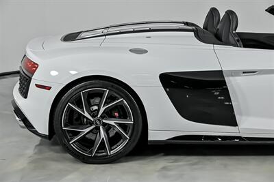 2022 Audi R8 5.2 V10 performance Spyder   - Photo 13 - Joliet, IL 60435