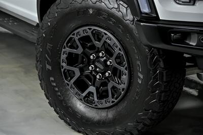2024 Ford F-150 Raptor   - Photo 4 - Joliet, IL 60435