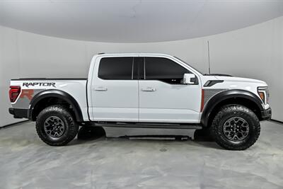 2024 Ford F-150 Raptor   - Photo 14 - Joliet, IL 60435