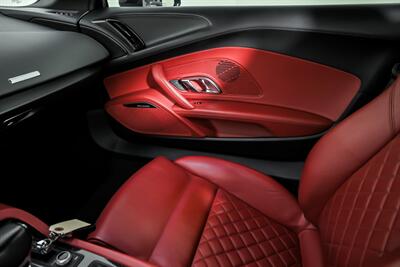 2017 Audi R8 5.2 quattro V10 Spyder   - Photo 40 - Joliet, IL 60435