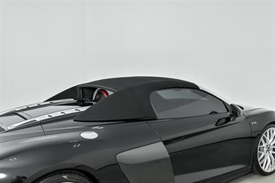 2017 Audi R8 5.2 quattro V10 Spyder   - Photo 18 - Joliet, IL 60435