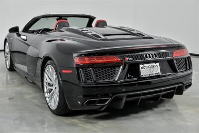 2017 Audi R8 5.2 quattro V10 Spyder   - Photo 10 - Joliet, IL 60435