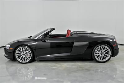 2017 Audi R8 5.2 quattro V10 Spyder   - Photo 8 - Joliet, IL 60435