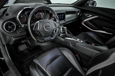 2020 Chevrolet Camaro SS   - Photo 19 - Joliet, IL 60435