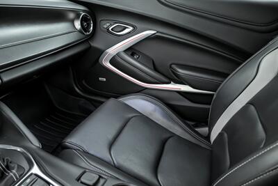 2020 Chevrolet Camaro SS   - Photo 37 - Joliet, IL 60435