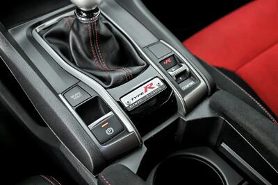 2019 Honda Civic Type R Touring   - Photo 35 - Joliet, IL 60435