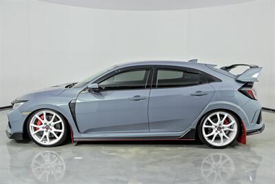 2019 Honda Civic Type R Touring   - Photo 8 - Joliet, IL 60435