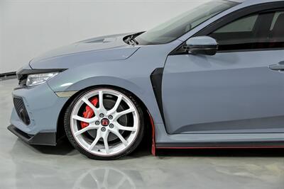 2019 Honda Civic Type R Touring   - Photo 7 - Joliet, IL 60435