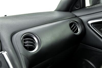 2009 Nissan GT-R Premium   - Photo 35 - Joliet, IL 60435