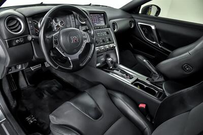 2009 Nissan GT-R Premium   - Photo 20 - Joliet, IL 60435