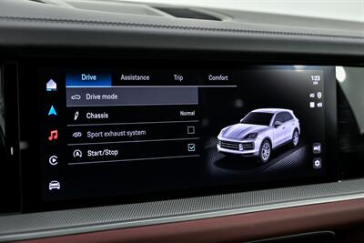 2024 Porsche Cayenne - Photo 34 - Joliet, IL 60435