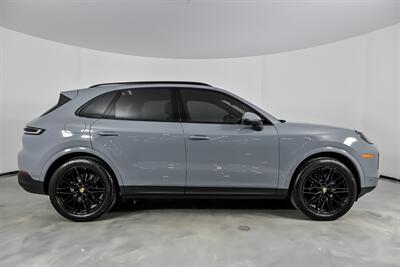 2024 Porsche Cayenne - Photo 14 - Joliet, IL 60435