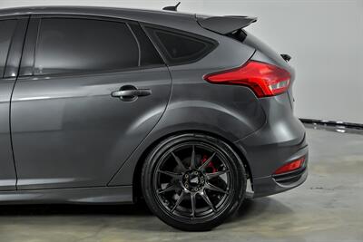 2018 Ford Focus ST - Photo 9 - Joliet, IL 60435