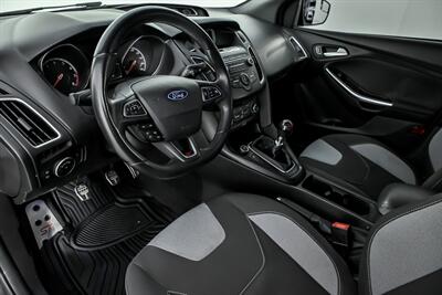 2018 Ford Focus ST - Photo 19 - Joliet, IL 60435