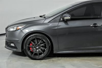2018 Ford Focus ST - Photo 7 - Joliet, IL 60435