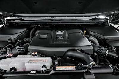 2025 Lexus GX 550 Premium+   - Photo 17 - Joliet, IL 60435