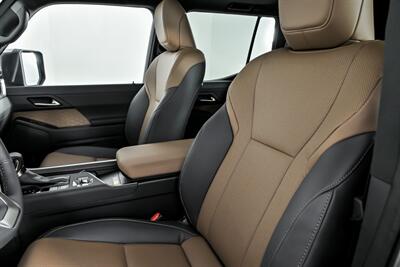 2025 Lexus GX 550 Premium+   - Photo 21 - Joliet, IL 60435