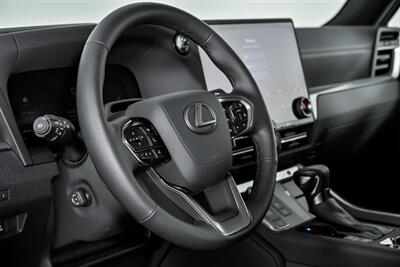 2025 Lexus GX 550 Premium+   - Photo 24 - Joliet, IL 60435