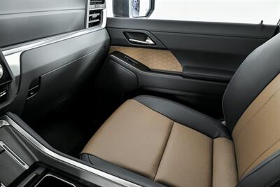 2025 Lexus GX 550 Premium+   - Photo 35 - Joliet, IL 60435