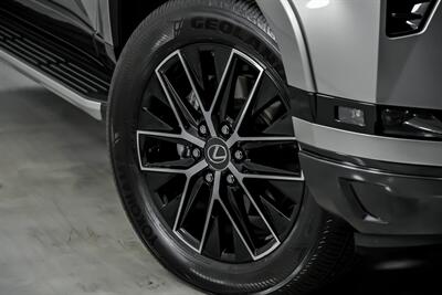 2025 Lexus GX 550 Premium+   - Photo 4 - Joliet, IL 60435