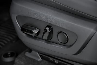 2025 Lexus GX 550 Premium+   - Photo 25 - Joliet, IL 60435