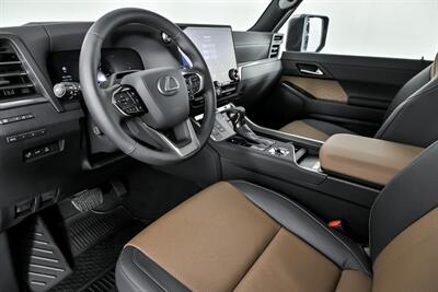 2025 Lexus GX 550 Premium+   - Photo 19 - Joliet, IL 60435