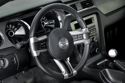 2013 Ford Mustang GT   - Photo 23 - Joliet, IL 60435