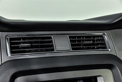 2013 Ford Mustang GT   - Photo 28 - Joliet, IL 60435