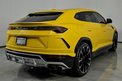 2020 Lamborghini Urus - Photo 12 - Joliet, IL 60435