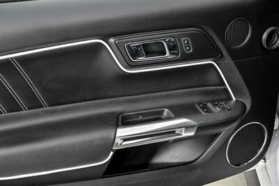 2017 Ford Mustang GT   - Photo 18 - Joliet, IL 60435