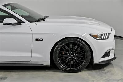 2017 Ford Mustang GT   - Photo 15 - Joliet, IL 60435