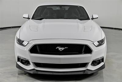 2017 Ford Mustang GT   - Photo 5 - Joliet, IL 60435