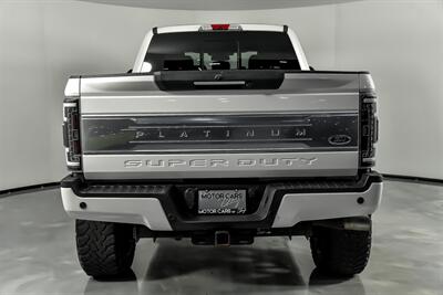 2017 Ford F-250 Super Duty Platinum   - Photo 11 - Joliet, IL 60435