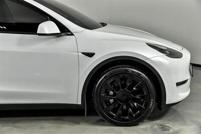 2024 Tesla Model Y Long Range   - Photo 15 - Joliet, IL 60435