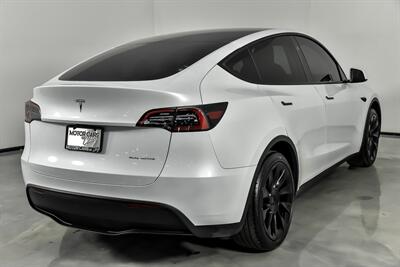 2024 Tesla Model Y Long Range   - Photo 12 - Joliet, IL 60435