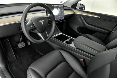 2024 Tesla Model Y Long Range   - Photo 20 - Joliet, IL 60435