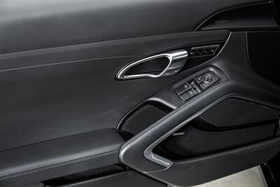 2017 Porsche 911 Carrera S   - Photo 17 - Joliet, IL 60435