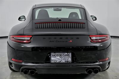 2017 Porsche 911 Carrera S   - Photo 11 - Joliet, IL 60435